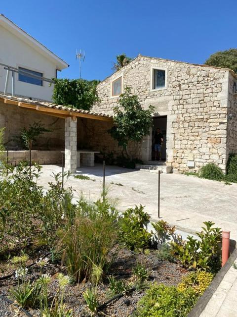 B&B Etico La Casa Di Toti Modica Exterior foto